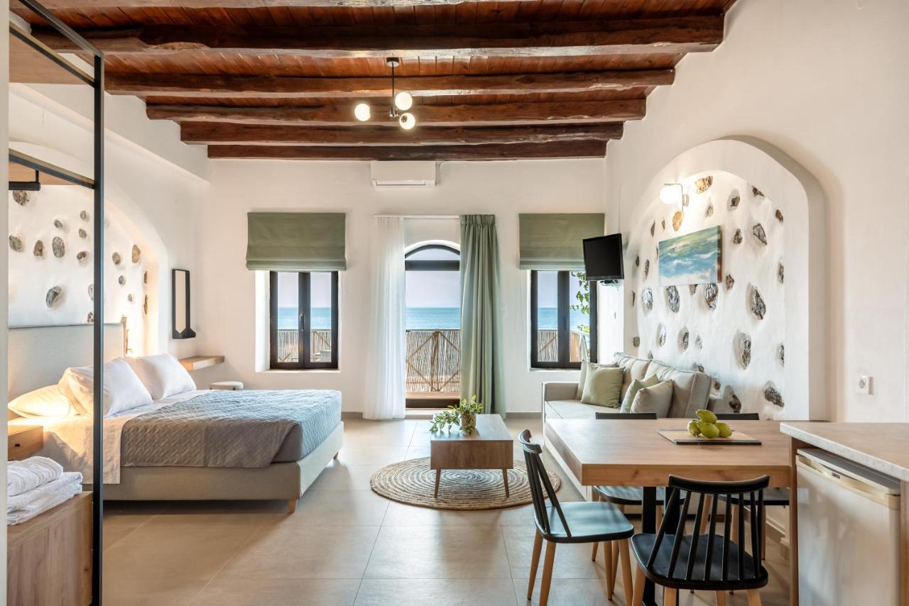 Superb Apartments Kriaras Sea View In Sfakia Hora Sfakion Exterior photo