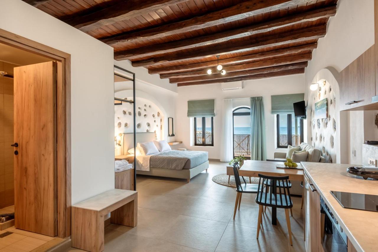 Superb Apartments Kriaras Sea View In Sfakia Hora Sfakion Exterior photo