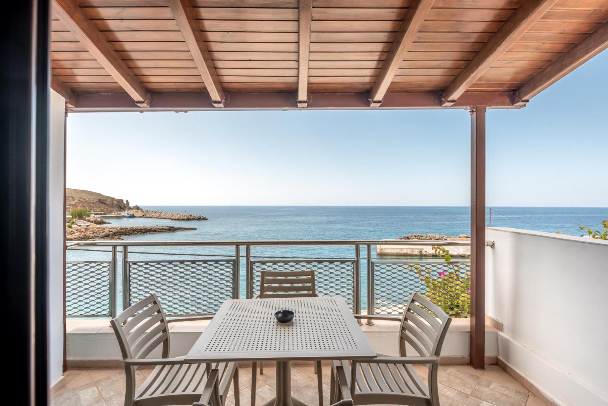 Superb Apartments Kriaras Sea View In Sfakia Hora Sfakion Exterior photo